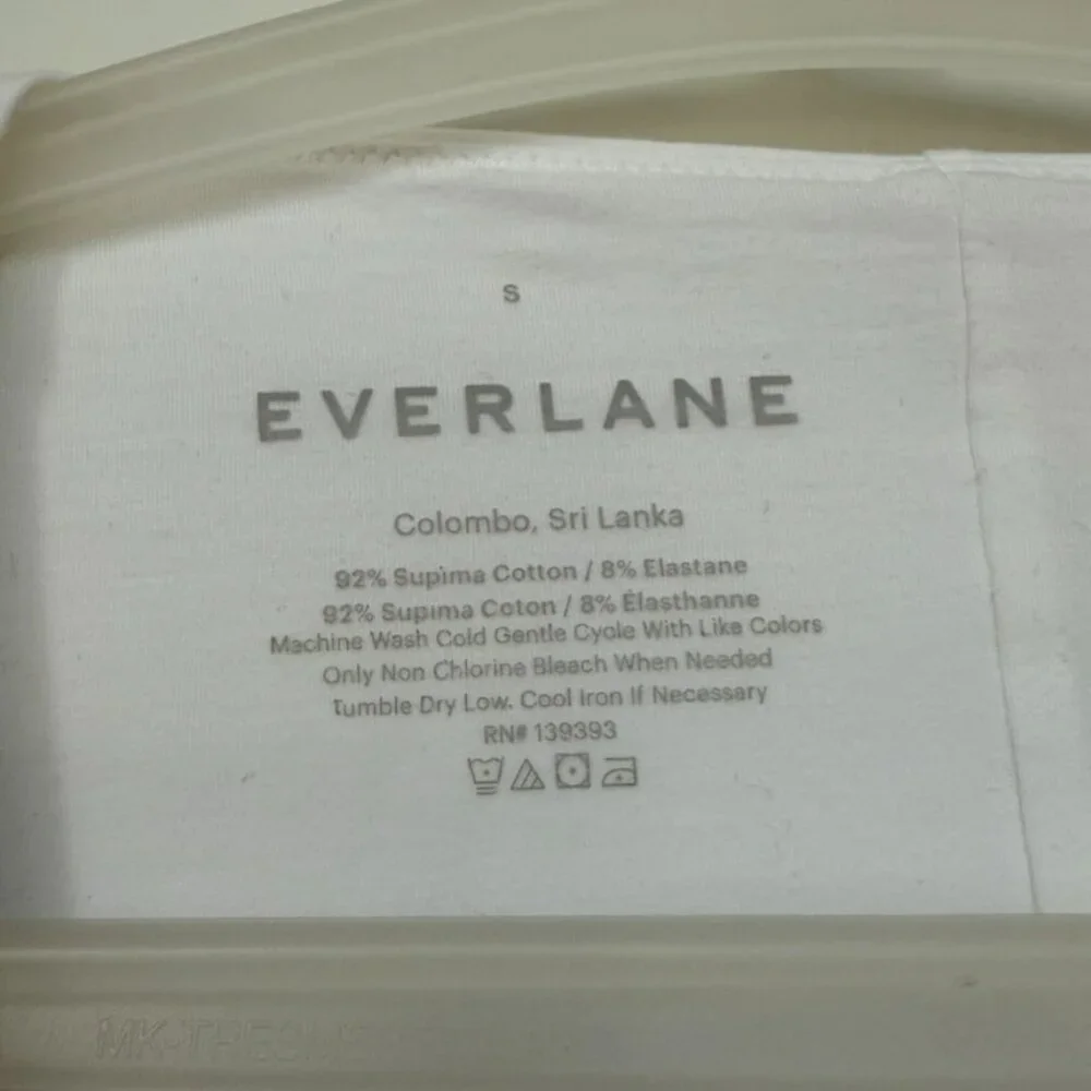 Everlane Long Sleeve V-neck Bodysuit in White - Picture 4 of 7